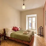 Trastevere San Cosimato Vintage