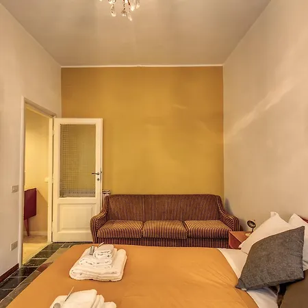 Trastevere San Cosimato Vintage