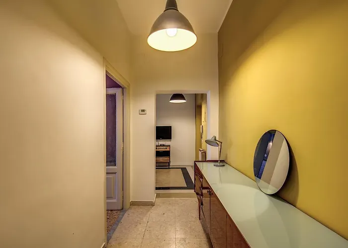 Trastevere San Cosimato Vintage Rome